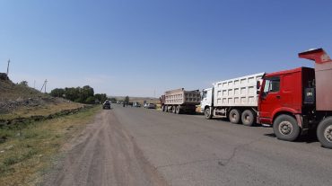 Գյուղացիները բացել են Գյումրի-Երևան մայրուղին