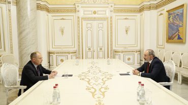 Նիկոլ Փաշինյանը հանդիպում է ունեցել «Պահպանողական կուսակցության» նախագահ Միքայել Հայրապետյանի հետ