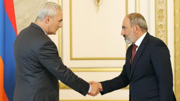 Նիկոլ Փաշինյանը հանդիպել է Հայաստանի Եվրոպական կուսակցության նախագահ Տիգրան Խզմալյանին