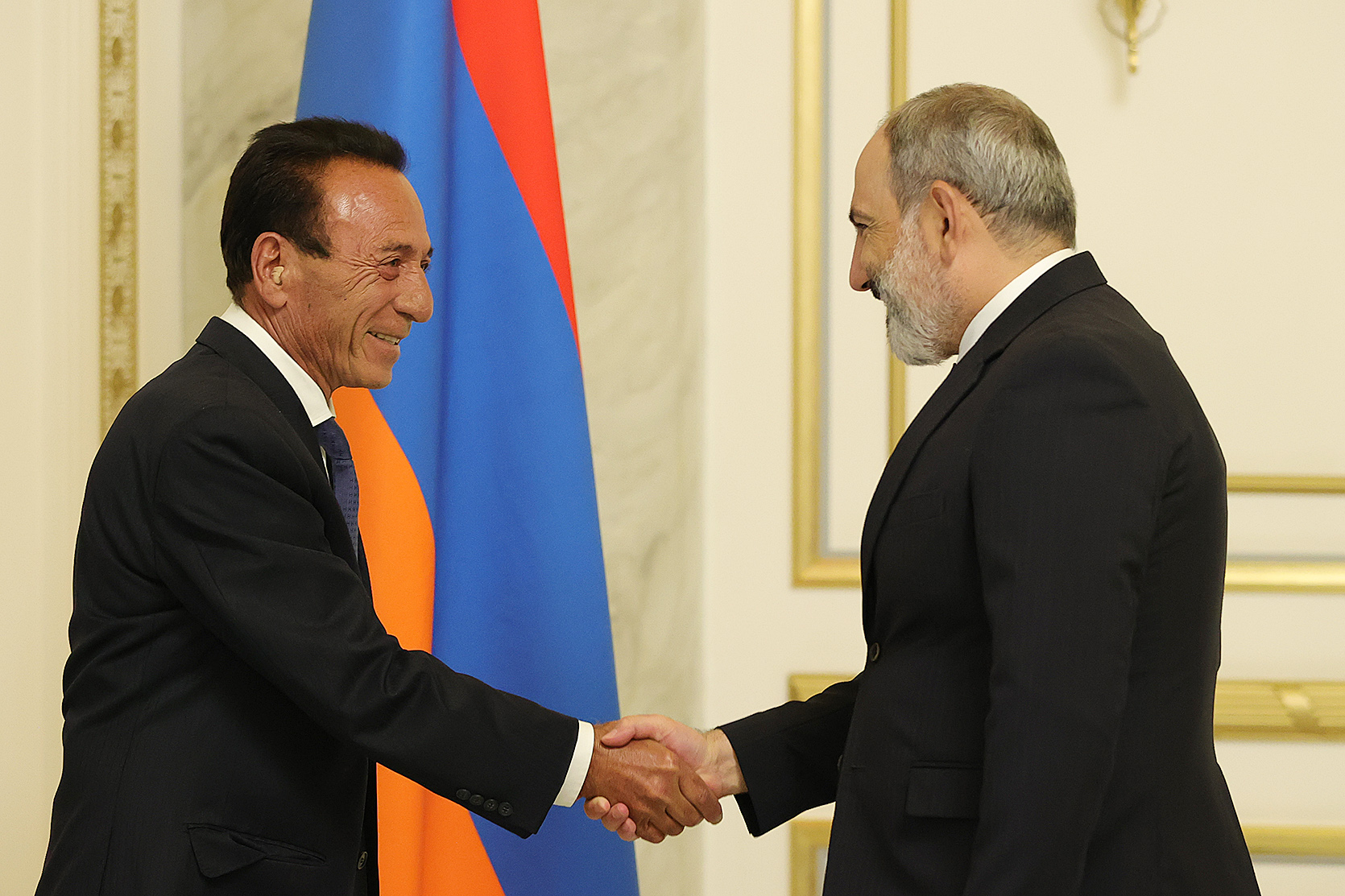 Նիկոլ Փաշինյանը հանդիպել է ՍԴՀԿ կենտրոնական վարչության ատենապետ Սեդրակ Աճեմյանին