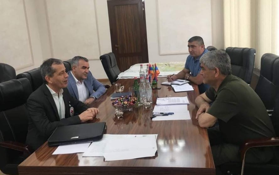 Վիտալի Բալասանյանը հանդիպել է Կարմիր խաչի միջազգային կոմիտեի ԼՂ-ի առաքելության ղեկավարի հետ