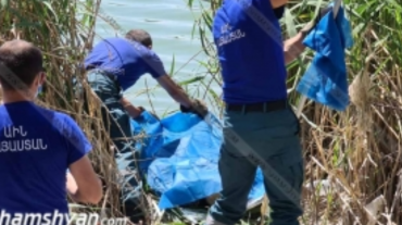 Երևանում ԱԻՆ ջրասուզակը հատուկ ճոպանների միջոցով Երևանյան լճից դուրս է բերել կնոջ դի