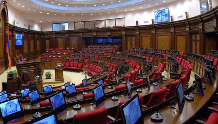 Ակտիվ հանդիպումներ մայրաքաղաքում ու մարզերում․ քաղաքական ուժերը պատրաստվում են առաջիկա խորհրդարանական ընտրություններին