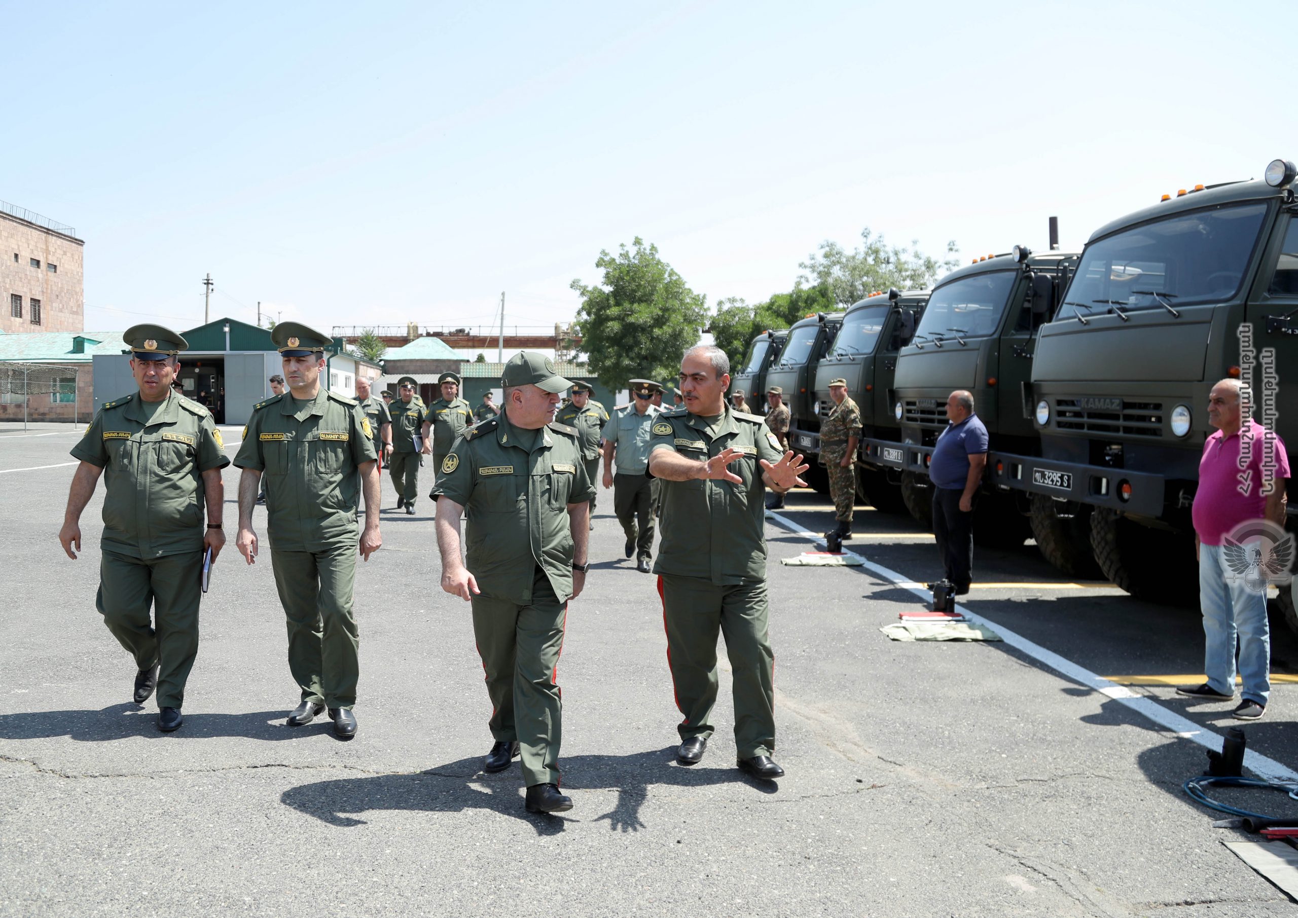 ԳՇ պետի առաջին տեղակալ, գեներալ-մայոր Արշակ Կարապետյանն այցելել է ՊՆ կենտրոնական հավաքակայան