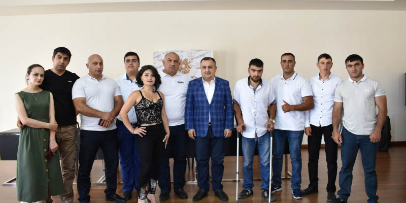 Մարզական կոչումներ մարզաշխարհի 32 ներկայացուցչի