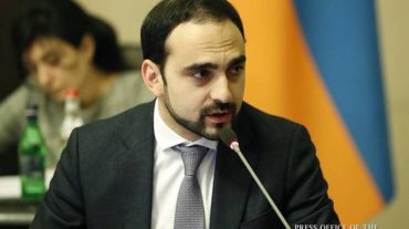 Տիգրան Ավինյանն արձակուրդից հետ է կանչել իր խորհրդական Սոնա Թևանյանին