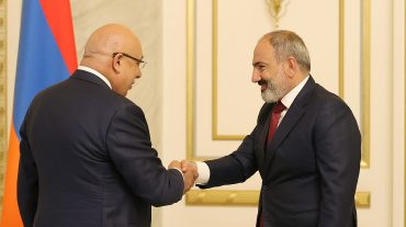 Նիկոլ Փաշինյանը հանդիպել է «Ազատ դեմոկրատներ» կուսակցության նախագահ Խաչատուր Քոքոբելյանի հետ