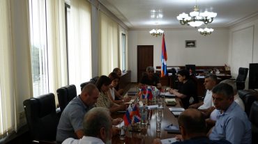Վիտալի Բալասանյանն աշխատանքային խորհրդակցություն է անցկացրել