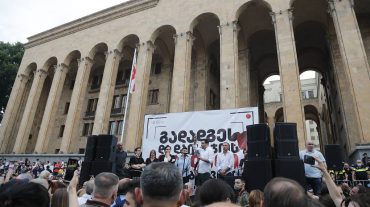 Թբիլիսիում ցուցարարները կառավարությանը մինչև հուլիսի 12-ի առավոտ ժամանակ են տվել հրաժարական տալու համար