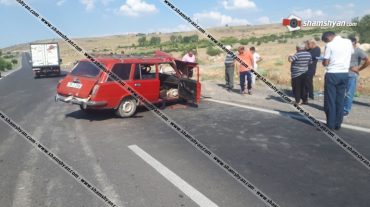 Նոր Երզնկա գյուղի սկզբնամասում բախվել են «Opel»-ն և «ВАЗ 2102»-ը․ վարորդները տեղափոխվել են հիվանդանոց
