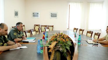 ՀՀ ԶՈւ ԳՇ պետն ընդունել է ՀՀ-ում Բուլղարիայի ռազմական կցորդին