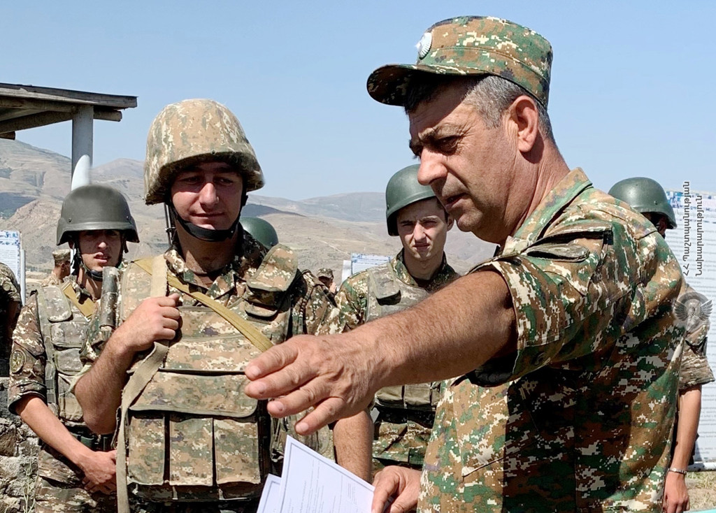 4-րդ զորամիավորման ենթակա զորամասերում անցկացվել է մարտական հերթափոխ