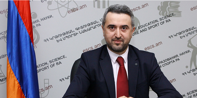 Արա Խզմալյանը ներկայացրել է Հ․Պարոնյանի անվան երաժշտական կոմեդիայի և Պետական կամերային երաժշտական թատրոնները միավորելու գլխավոր դրդապատճառները