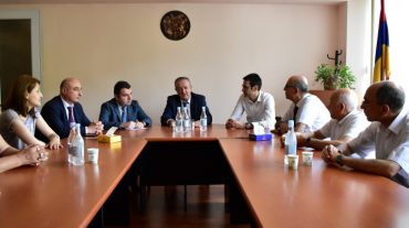 Վահրամ Դումանյանը հանդիպել է Գիտության, Բարձրագույն որակավորման և Լեզվի կոմիտեների աշխատակազմերի հետ