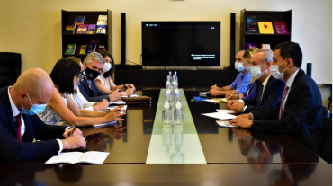 Վահրամ Դումանյանը ԱՄՆ դեսպան Լին Թրեյսիի հետ հանդիպմանը անդրադարձել է Ադրբեջանի վերահսկողության ներքո հայտնված տարածքներում հայկական մշակութային ժառանգության պահպանությանը