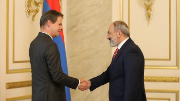 Նիկոլ Փաշինյանը և Ժոնաթան Լաքոթն անդրադարձել են տարածաշրջանում տեղի ունեցող իրադարձություններին