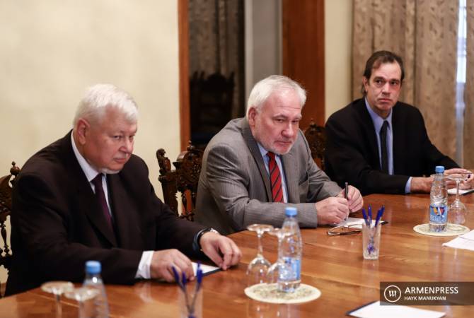 ԵԱՀԿ ՄԽ համանախագահներն անհրաժեշտ են համարում առանց նախապայմանների բանակցությունները և ԼՂ հիմնախնդրի համապարփակ կարգավորումը