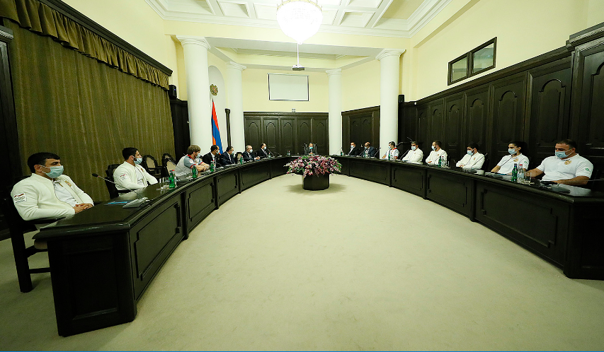 Կասկած չկա, որ յուրաքանչյուրն առավելագույնը կանի՝ Հայաստանի դրոշը Օլիմպիական հարթակից ներկայացնելու համար. Նիկոլ Փաշինյանը հյուրընկալել է Օլիմպիական խաղերի մասնակիցներին