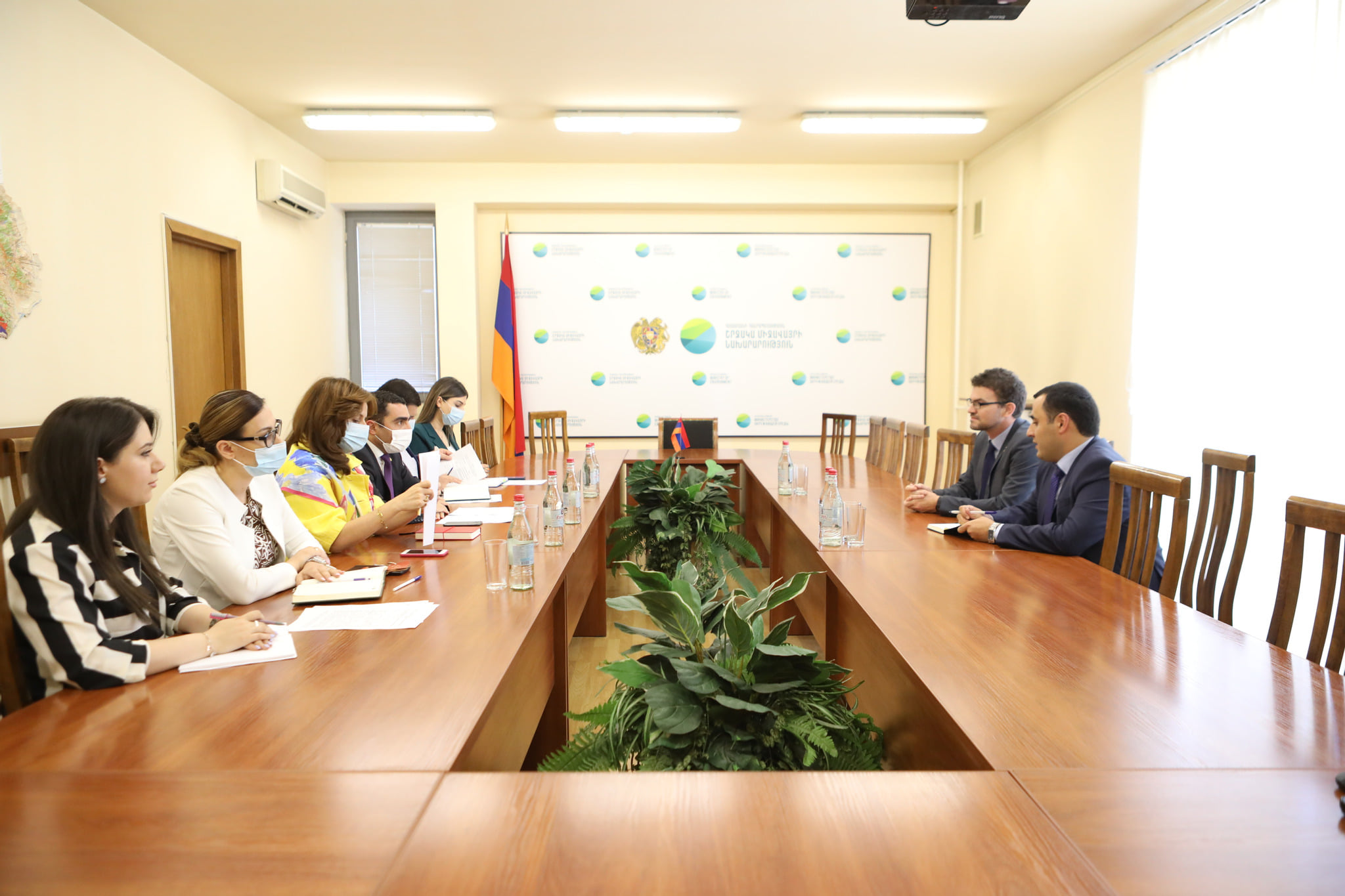 ՇՄ նախարարն ընդունել է Հայաստանում Միացյալ Թագավորության դեսպանի գլխավորած պատվիրակությանը