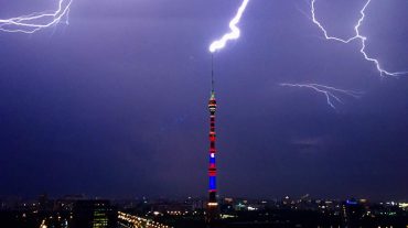 Կայծակը հարվածել է Օստանկինոյի աշտարակին