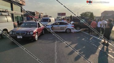 Կոտայքի մարզում բախվել են Mercedes-ն ու Hyundai-ը. վթարից հետո դրանցից մեկին էլ բախվել է Land Rover-ը․ կան վիրավորներ