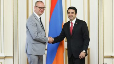ԱԺ նախագահն ընդունել է ռուսական համայնքի ներկայացուցիչ Ալեքսեյ Սանդիկովին