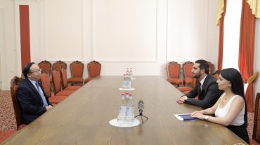 ԱԺ փոխնախագահը հանդիպել է Հայաստանում Չինաստանի դեսպանի հետ