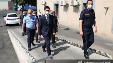 ՊԵԿ նախագահ Ռուստամ Բադասյանն աշխատանքային այց է կատարել Արարատյան մաքսատուն-վարչություն