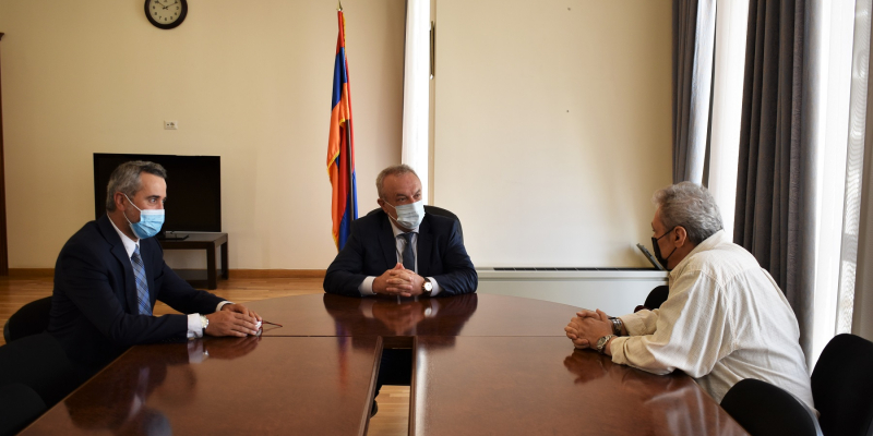 «Միջազգային ճանաչում ունեցող արվեստագետներին պետական մշակութային քաղաքականությանը մասնակից դարձնելը նախարարության առաջնահերթություններից է». Վահրամ Դումանյան