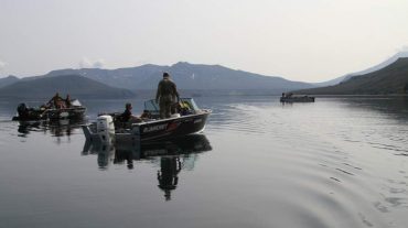 Կուրիլյան լճի հատակից դուրս են բերել կործանված ուղղաթիռի զոհերի մարմինները