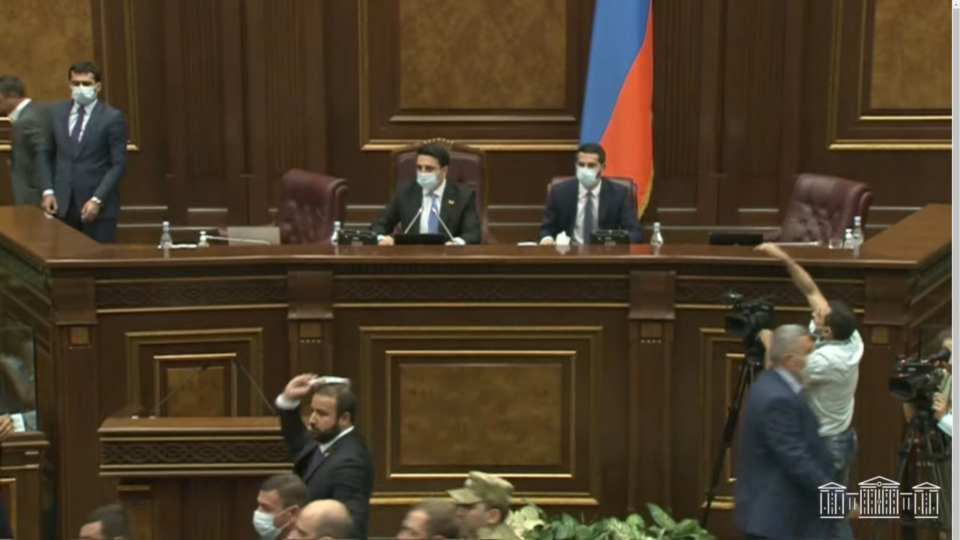 ԱԺ-ում մթնոլորտը դարձյալ լարվեց