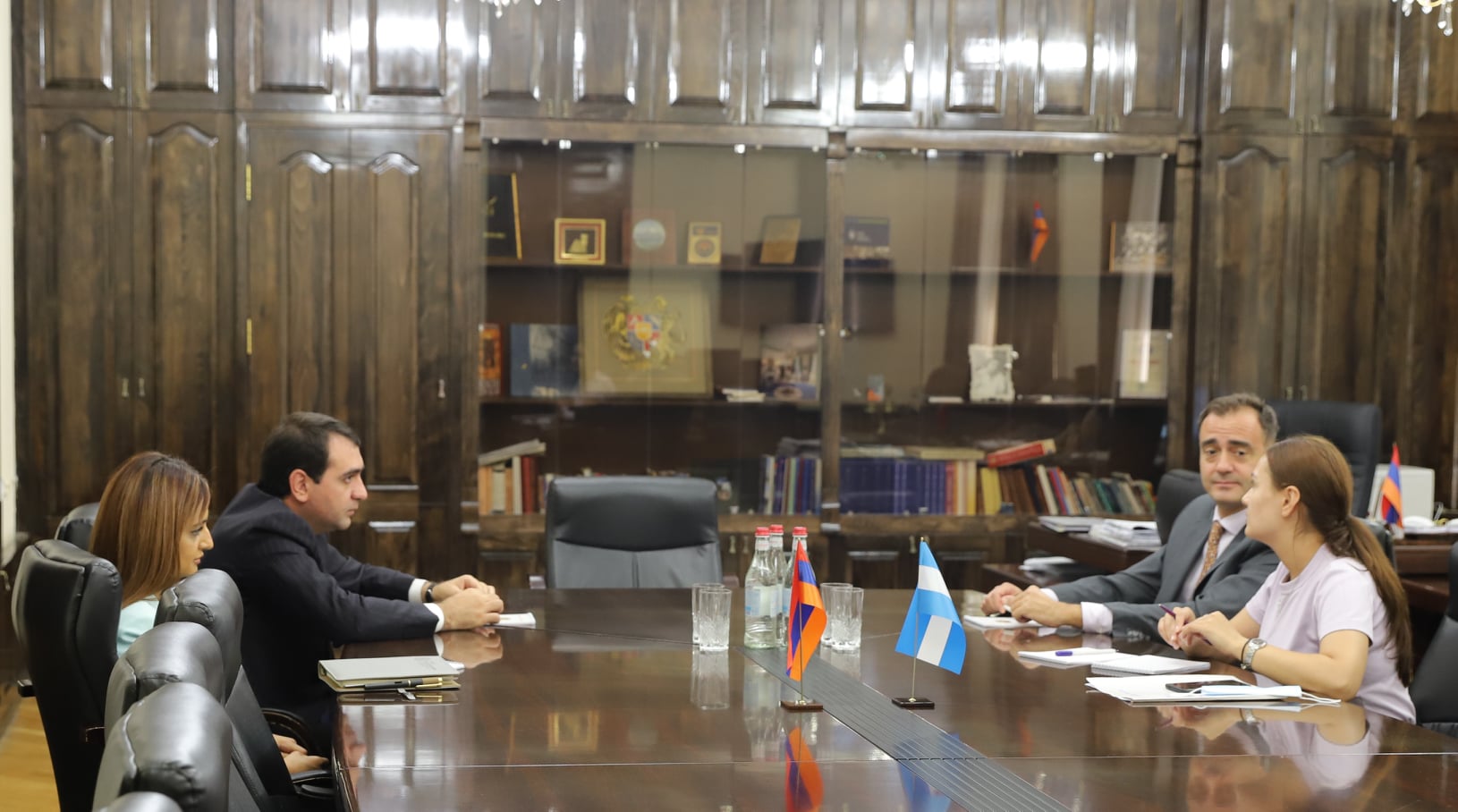 Շիրակի մարզպետն Արգենտինայի դեսպանի հետ հանդիպմանը ներկայացրել է մարզի զբոսաշրջային և գյուղատնտեսական ներուժը
