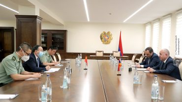 Պաշտպանության նախարարը Չինաստանի դեսպանին է ներկայացրել ՀՀ սահմանամերձ շրջաններում վերջին օրերի զարգացումները
