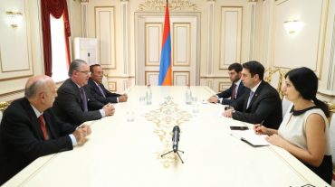 ԱԺ նախագահը հյուրընկալել է Սոցիալ Դեմոկրատ Հնչակյան կուսակցության ներկայացուցիչներին