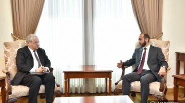 ԵԱՀԿ Մինսկի խմբի ռուս համանախագահը Երևանում հանդիպել է Արարատ Միրզոյանի հետ