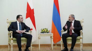 Նիկոլ Փաշինյանն առանձնազրույց է անցկացնում Իրակլի Ղարիբաշվիլիի հետ