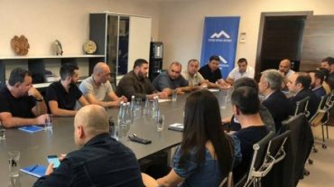 Ուկրաինայի հայ համայնքի ղեկավարը և Հայաստանի նորանշանակ դեսպանը քննարկել են հարցերի լայն շրջանակ