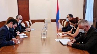ՀՀ ֆինանսների նախարարն ու Ճապոնիայի դեսպանը կարևորել են երկու ժողովուրդների միջև տնտեսական և մշակութային կապերի ակտիվացումը