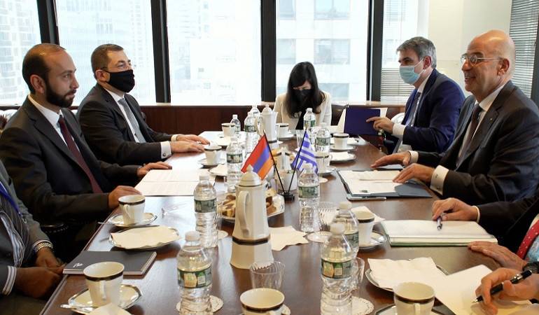ՀՀ և Հունաստանի ԱԳ նախարարները մտքեր են փոխանակել տարածաշրջանային և միջազգային հրատապ հարցերի շուրջ