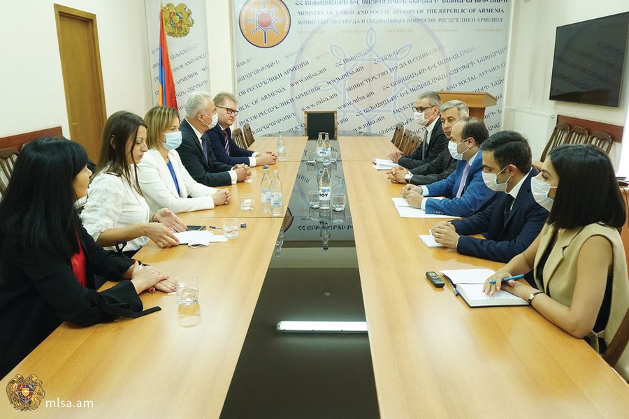Աշխատանքի և սոցիալական հարցերի նախարարն ընդունել է Ուկրաինայի սոցիալական քաղաքականության նախարարին