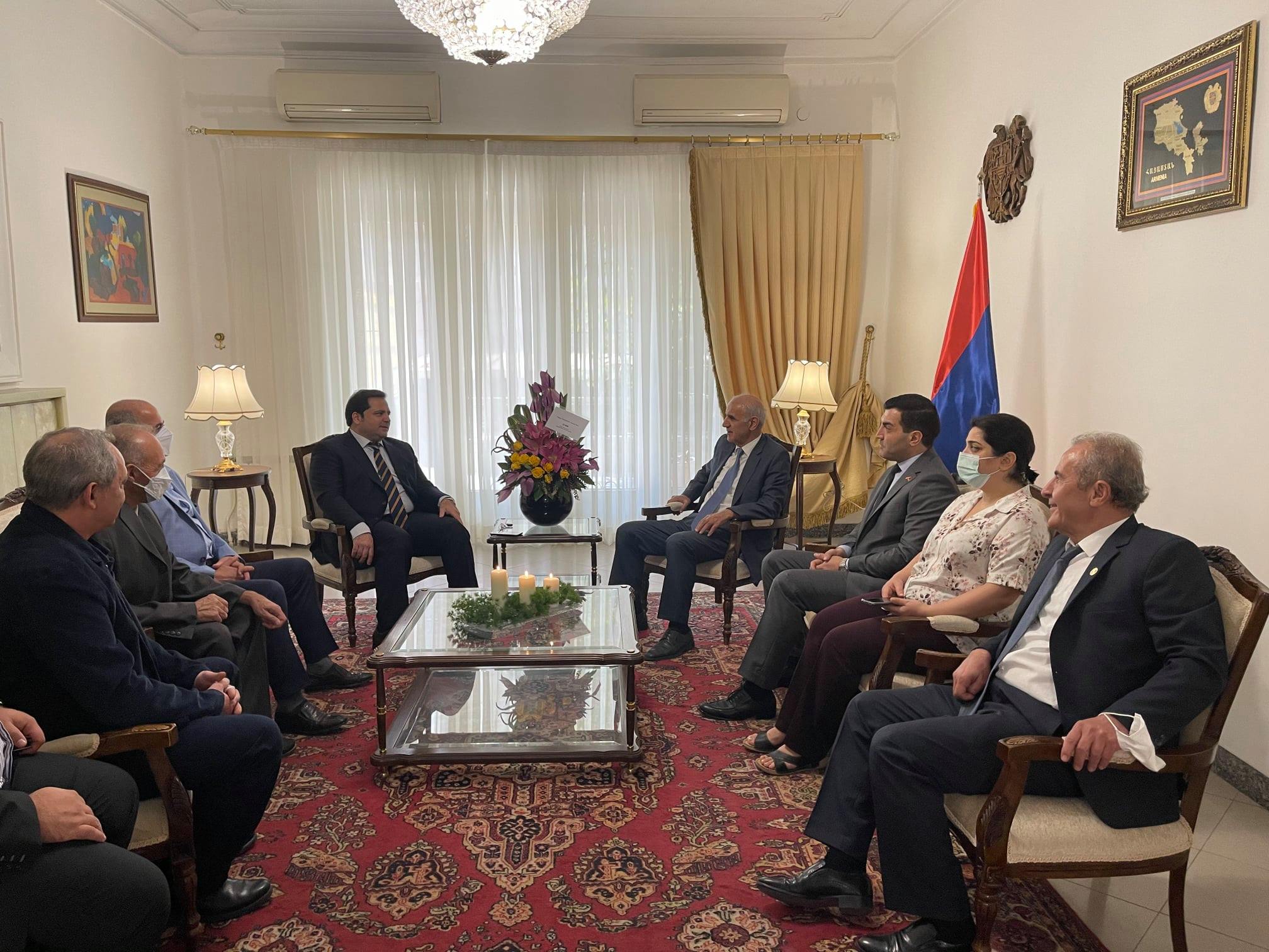 Իրան-Հայաստան առևտրի պալատի խորհրդի անդամներն այցելել են Իրանում ՀՀ դեսպանություն