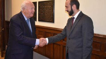 Միրզոյանն ու Մորատինոսը կարևորել են հակամարտության գոտում մշակութային ու կրոնական ժառանգության պահպանման անհրաժեշտությունը