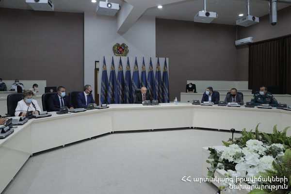 ԱԻ նախարարը ներկայացրել է նորանշանակ տեղակալ Կարեն Սարուխանյանին