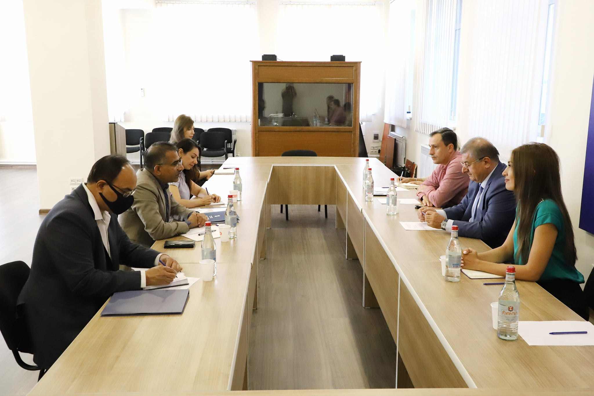ԲԴԽ նախագահի պաշտոնակատարն ընդունել է ՀՀ-ում Հնդկաստանի դեսպանին