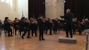 Լիբանանահայ պատանի ջութակահարները ելույթ են ունեցել Գյումրիի պետական սիմֆոնիկ նվագախմբի հետ