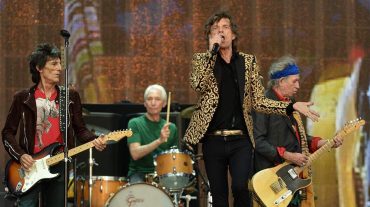The Rolling Stones խմբի մենեջերը մահացել է իր շան գերեզմանում