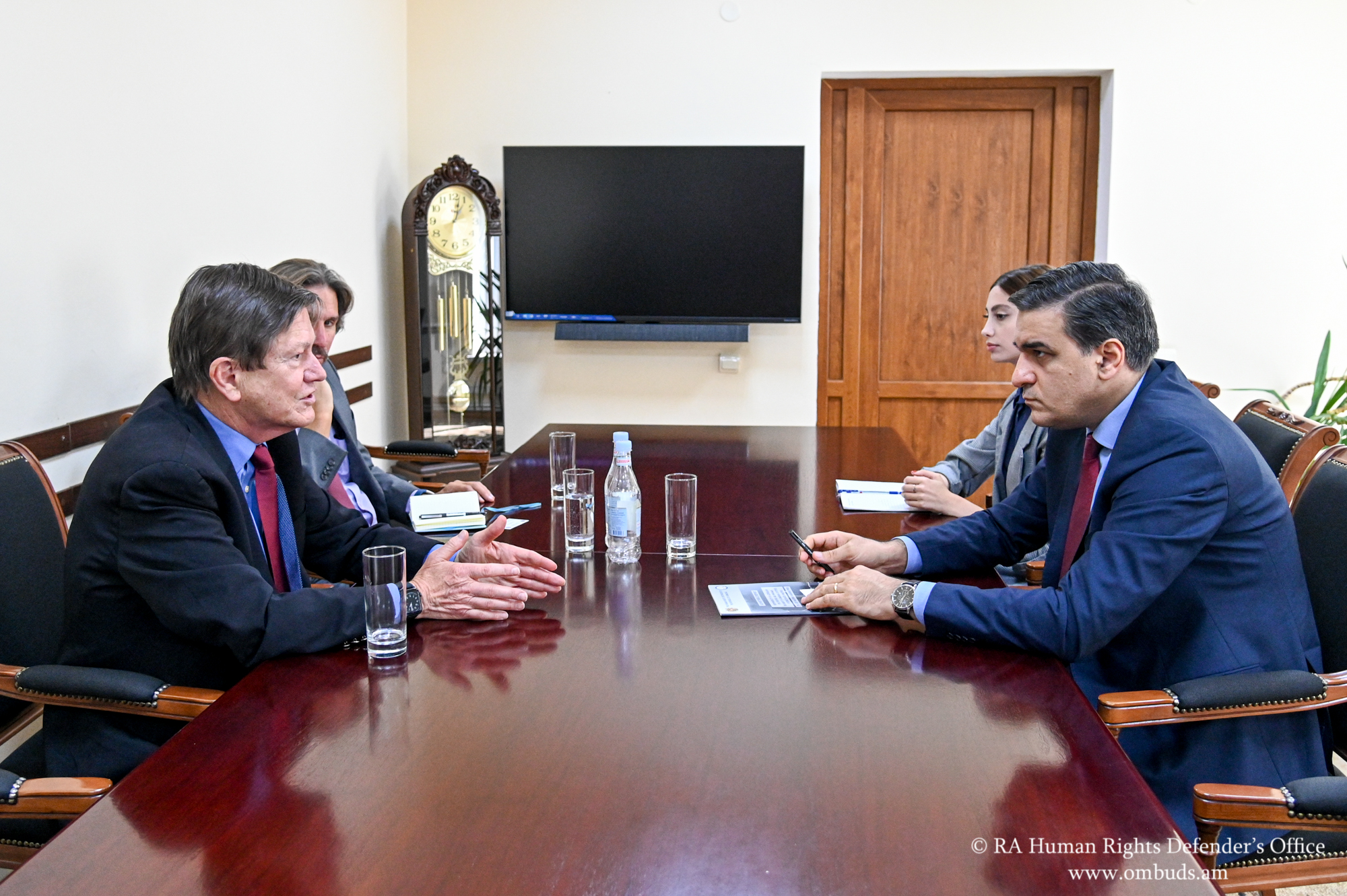 ՄԻՊ-ը ՀՀ-ում ԱՄՆ նախկին դեսպանին է ներկայացրել ադրբեջանական զինված ծառայողների կողմից սահմանային բնակիչների իրավունքների խախտման փաստերը