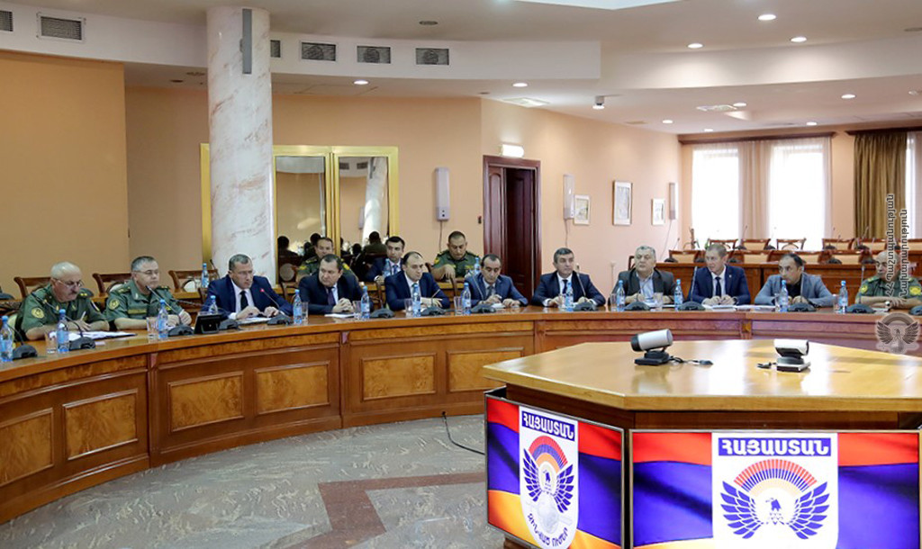 Ֆինանսաբյուջետային խնդիրներին նվիրված աշխատանքային խորհրդակցություն ՊՆ-ում