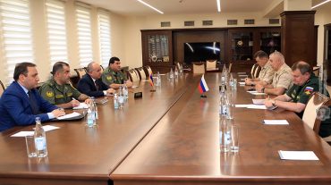 Արշակ Կարապետյանն ընդունել է Արցախում ՌԴ խաղաղապահ զորախմբի հրամանատարի առաքելությունն ավարտող գեներալ-լեյտենանտ Ռուստամ Մուրադովին