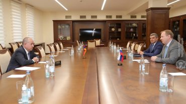 Պաշտպանության նախարարն ընդունել է «Հարավկովկասյան երկաթուղի» ՓԲԸ գլխավոր տնօրենին